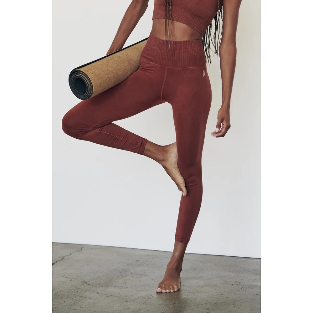 NWOT! FP Movement Good Karma Leggings, Nutmeg, Women’s XS/S